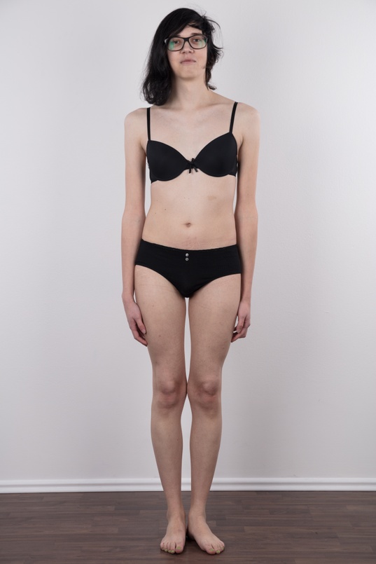 7. Download full pics of Misa (22) from czechcasting.com