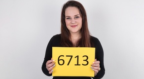 Michaela (21)