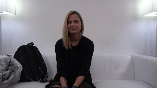 1. Download full pics of Aneta (19) from czechcasting.com