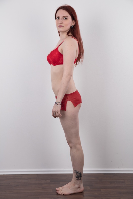 8. Download full pics of Johanka (23) from czechcasting.com