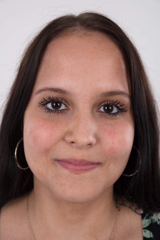 1. Download full pics of Denisa (18) from czechcasting.com