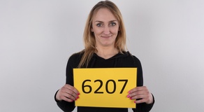 Zuzana (28)
