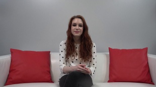 1. Download full pics of Anna (20) from czechcasting.com