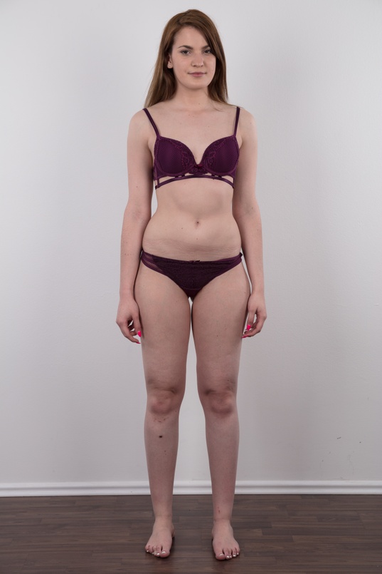 6. Download full pics of Kristyna (21) from czechcasting.com