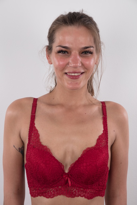 5. Download full pics of Martina (24) from czechcasting.com