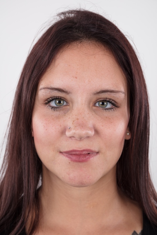 1. Download full pics of Nikola (20) from czechcasting.com