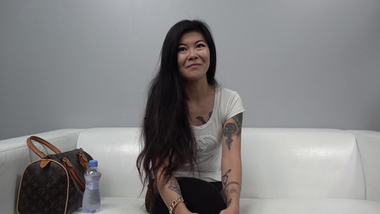 1. Download full pics of Irina (27) from czechcasting.com