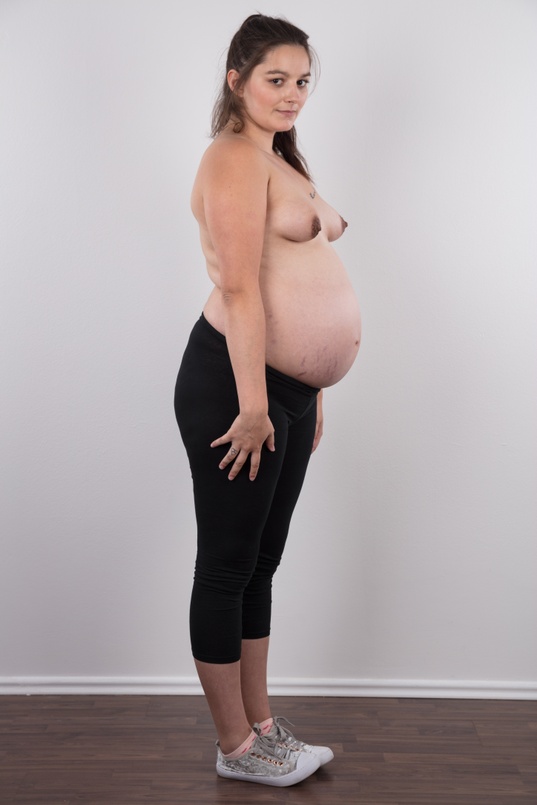 4. Download full pics of Tereza (23) & lukas from czechcasting.com