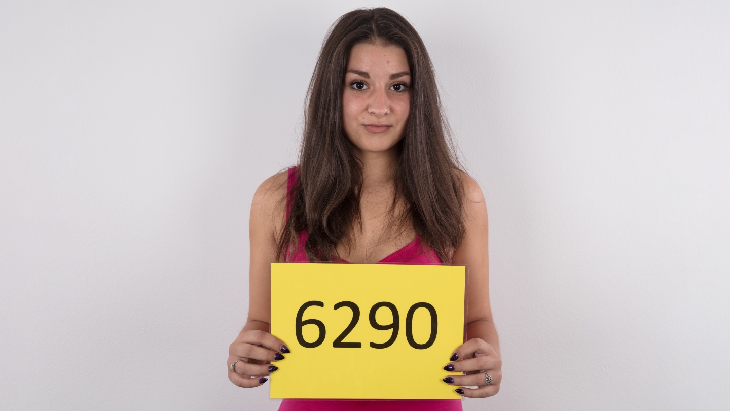 Denisa (22)