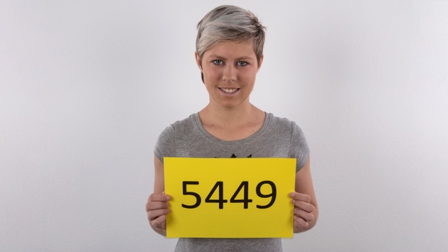 Michaela (21)