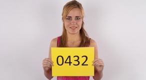 Lenka (30)