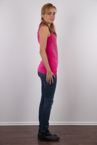 3. Download full pics of model Lenka (30) from czechcasting.com