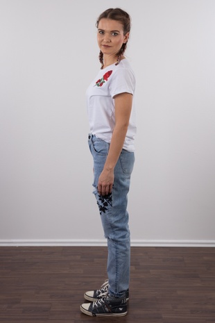 3. Download full pics of model Patricie (24) from czechcasting.com