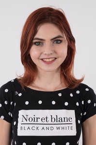 1. Download full pics of Andrea (18) from czechcasting.com