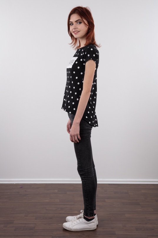 4. Download full pics of Andrea (18) from czechcasting.com