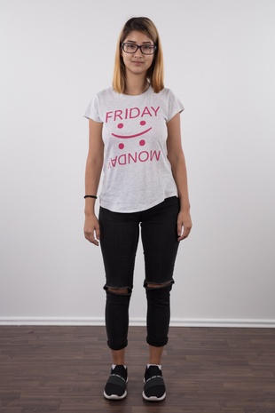 2. Download full pics of model Katka (18) from czechcasting.com