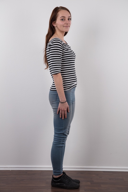 3. Download full pics of Lucka (19) from czechcasting.com