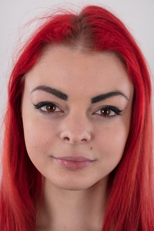 1. Download full pics of model Nelly (21) from czechcasting.com