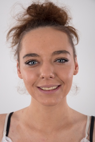 1. Download full pics of model CZECH CASTING - KRISTYNA (4994) from czechcasting.com