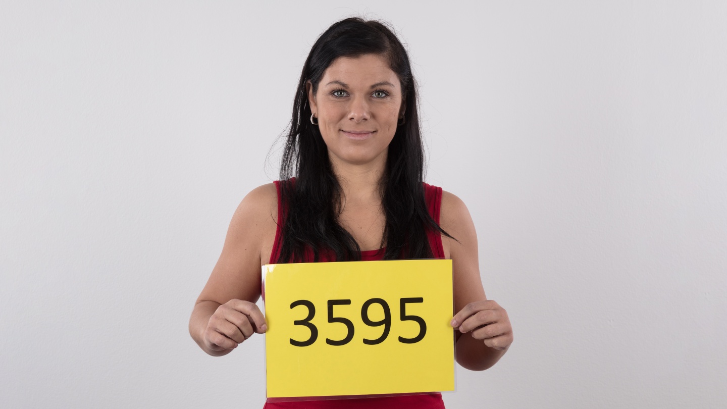 Jana (33)