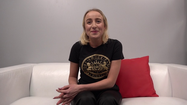 1. Download full pics of Radka (18) from czechcasting.com