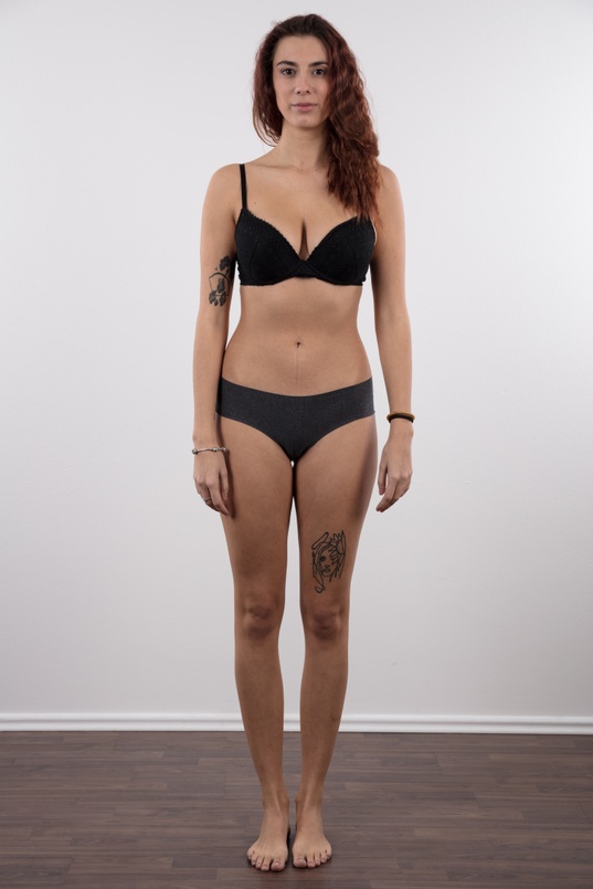 5. Download full pics of Barbara (19) from czechcasting.com