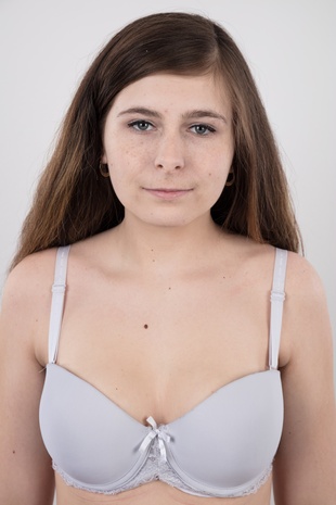 8. Download full pics of model Michaela (21) from czechcasting.com