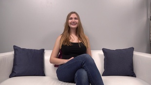 1. Download full pics of Katerina (19) from czechcasting.com