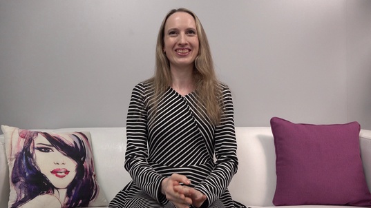 1. Download full pics of Julie (39) from czechcasting.com