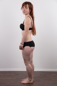 7. Download full pics of Jana (31) from czechcasting.com