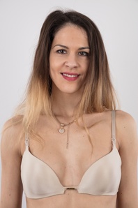 5. Download full pics of Michaela (29) from czechcasting.com