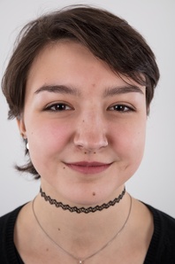 1. Download full pics of Michaela (18) from czechcasting.com