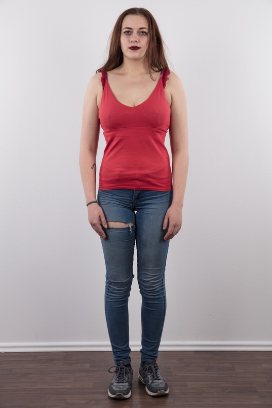 2. Download full pics of Nikola (22) from czechcasting.com