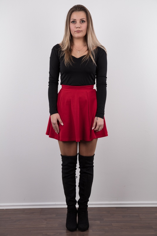 2. Download full pics of Nicol (23) & Yuriy from czechcasting.com