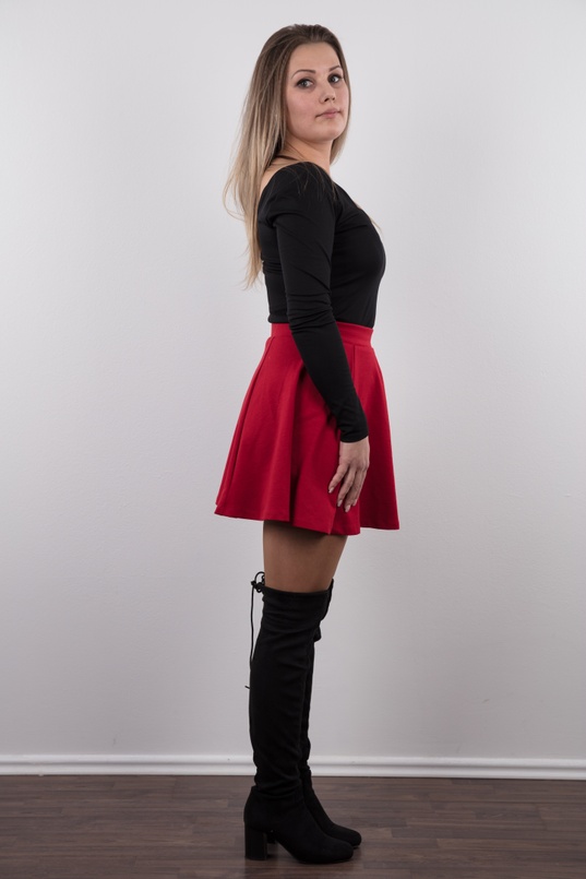 3. Download full pics of Nicol (23) & Yuriy from czechcasting.com