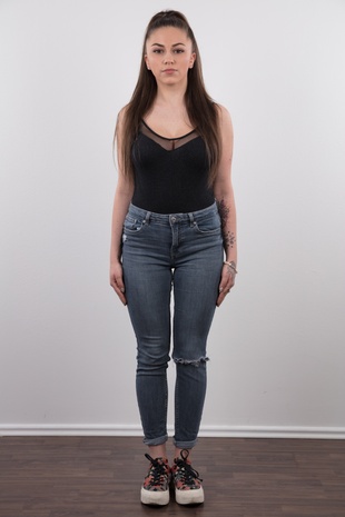 1. Download full pics of model Adela (20) from czechcasting.com