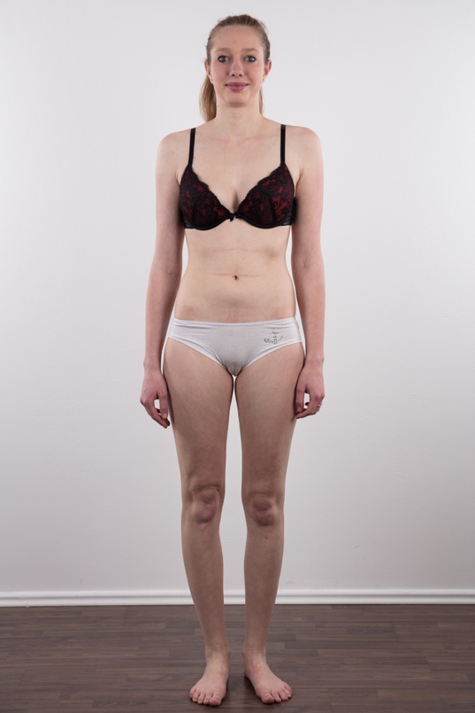 7. Download full pics of Tereza (22) from czechcasting.com