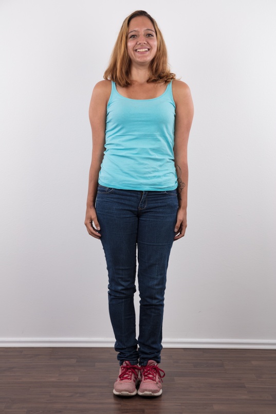 2. Download full pics of Kristina (23) from czechcasting.com