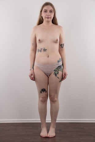 8. Download full pics of model Margarita (24) from czechcasting.com