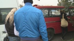 2. Download full pics of Grupáč v centru města from czechcouples.com