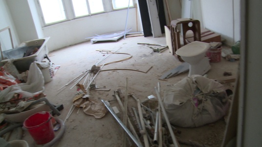 3. Download full pics of Junge Hausbesetzer from czechcouples.com