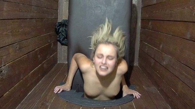 5. Download full pics of Tschechische Schönheiten nehmen alles: GloryHole Madness – Teil 1 from czechfantasy.com