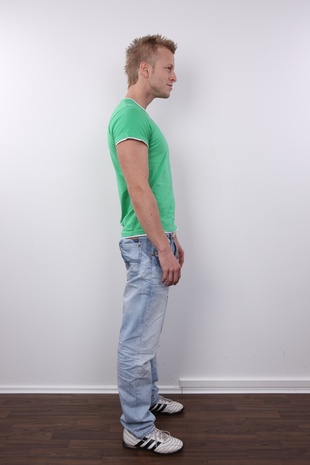 3. Download full pics of model Honza (26) from czechgaycasting.com