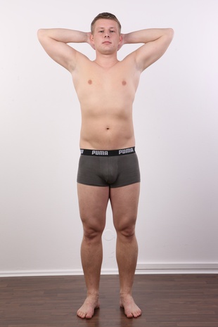 6. Download full pics of model Miroslav (30) from czechgaycasting.com