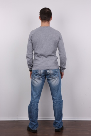 3. Download full pics of model Jakub (23) from czechgaycasting.com