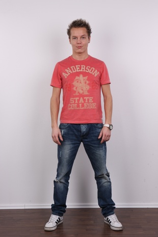 1. Download full pics of model Mario (26) from czechgaycasting.com