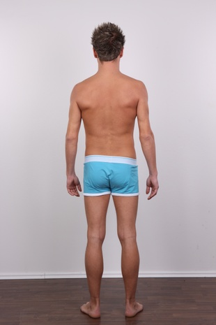 8. Download full pics of model Mario (26) from czechgaycasting.com