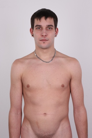 14. Download full pics of model Daniel (24) from czechgaycasting.com