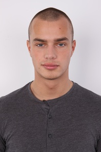 3. Download full pics of Zdenek (18) from czechgaycasting.com