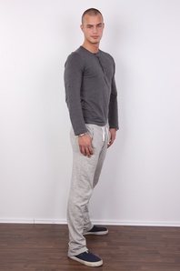 4. Download full pics of Zdenek (18) from czechgaycasting.com